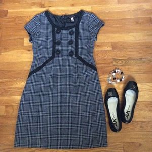 Signature By Robbie Bee - Size 6 Dress